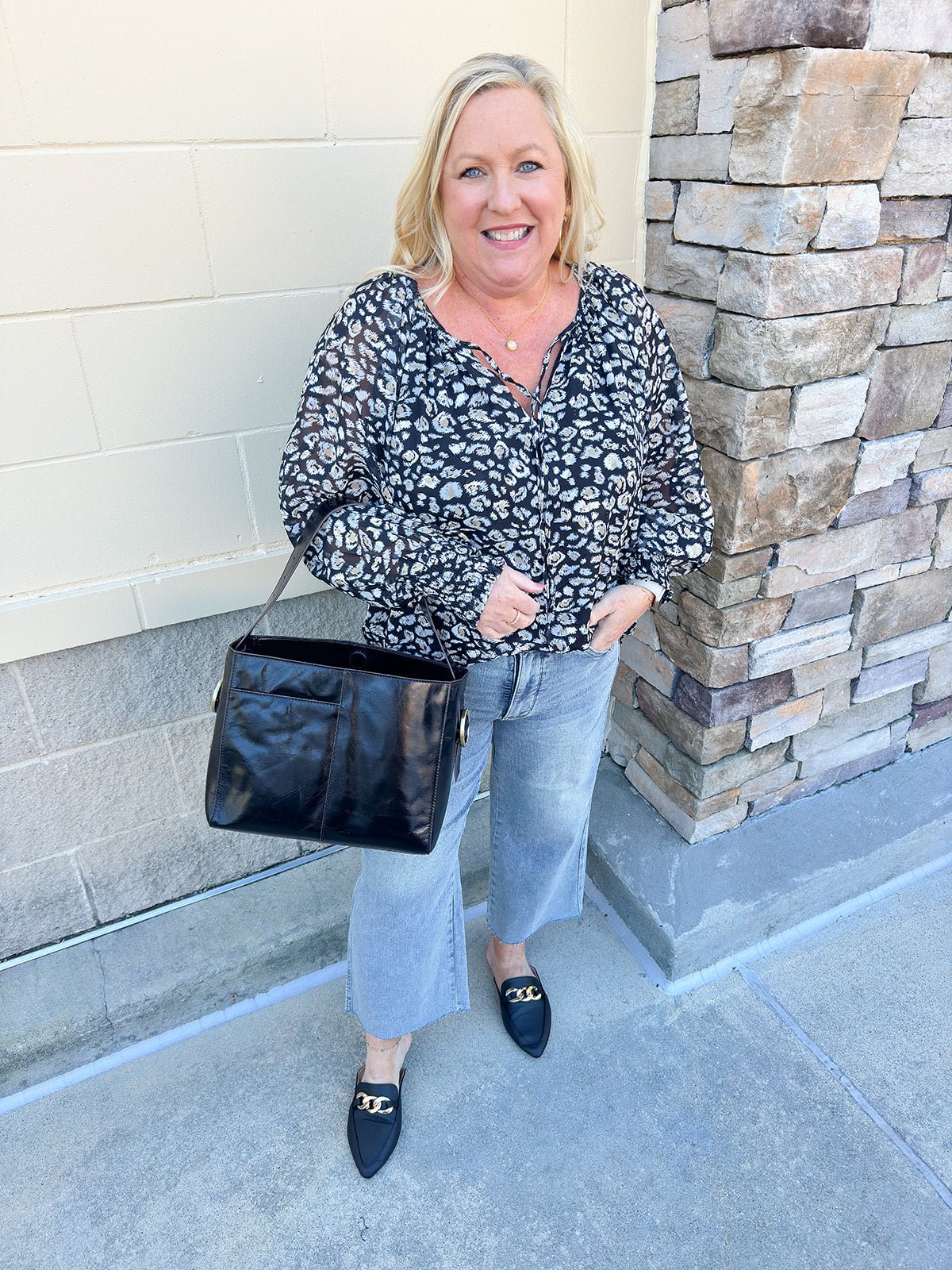 [FINAL SALE] Tea Garden Leopard Long Sleeve Blouse - The Pink Pineapple 850