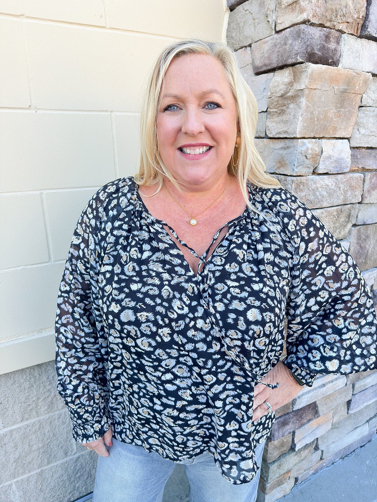 [FINAL SALE] Tea Garden Leopard Long Sleeve Blouse - The Pink Pineapple 850