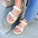 {FINAL SALE} The Cyra Raffia Platform Sandal - The Pink Pineapple 850