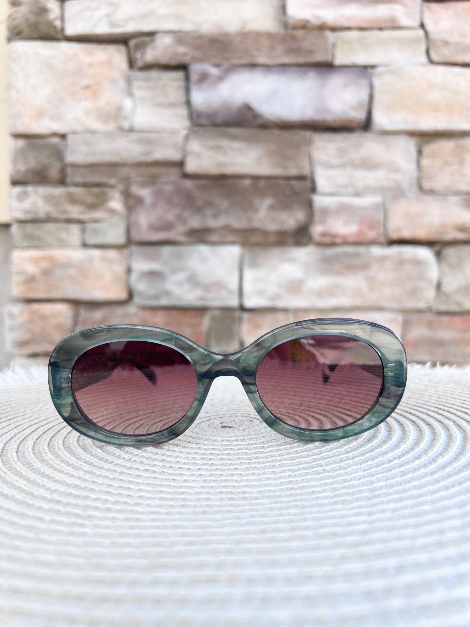 [Freyrs] Aria Acetate Sunglasses in Emerald Green - The Pink Pineapple 850