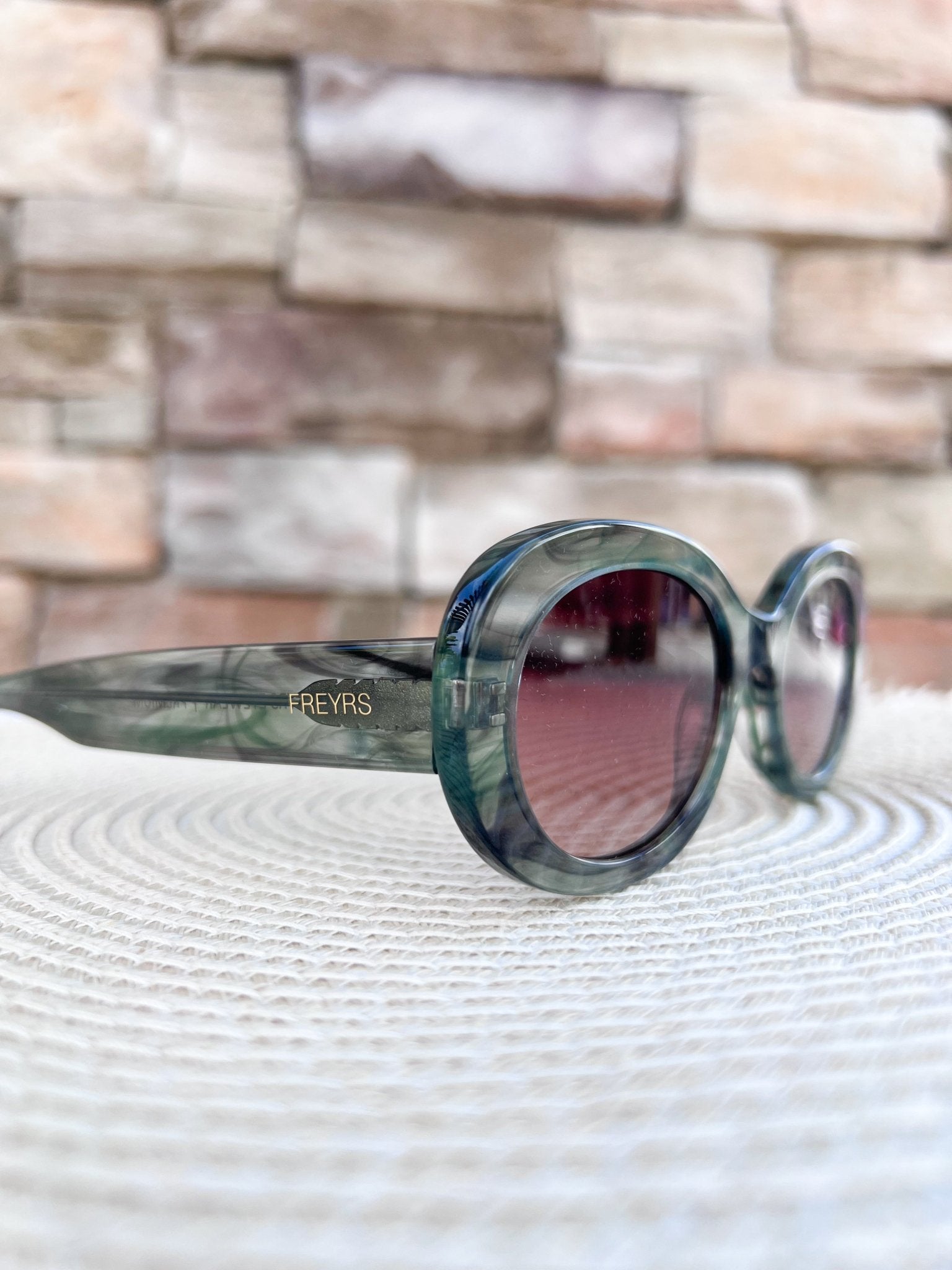 [Freyrs] Aria Acetate Sunglasses in Emerald Green - The Pink Pineapple 850