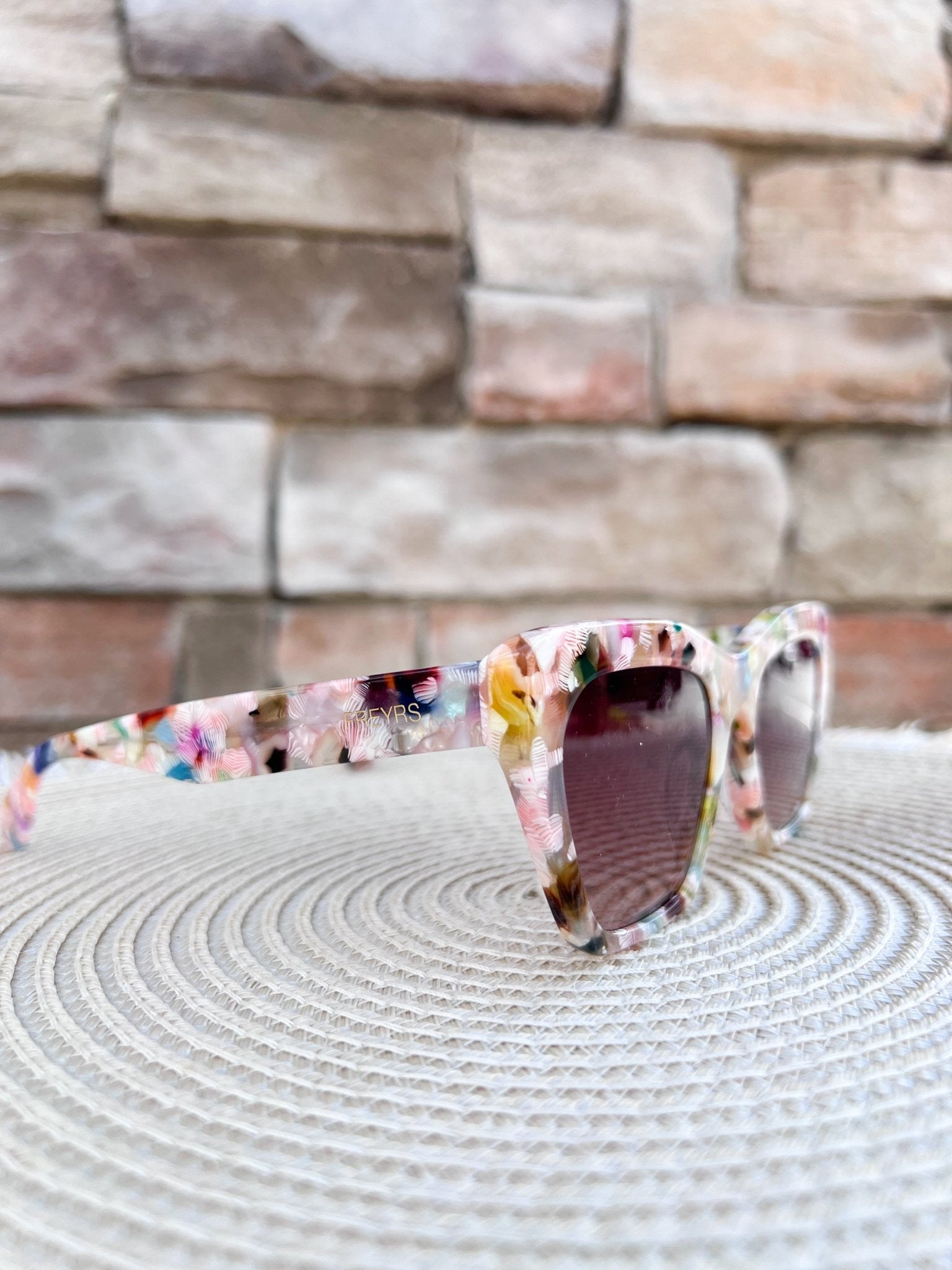 [Freyrs] Gia Acetate Cat Eye Sunglasses Pink Pearl - The Pink Pineapple 850