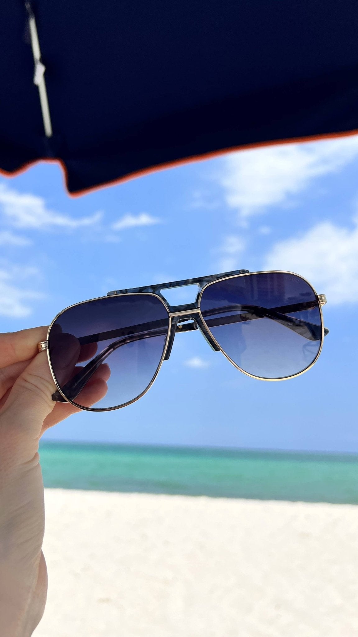 [Freyrs] Logan Aviator Sunglasses in Light Gold/Gray - The Pink Pineapple 850