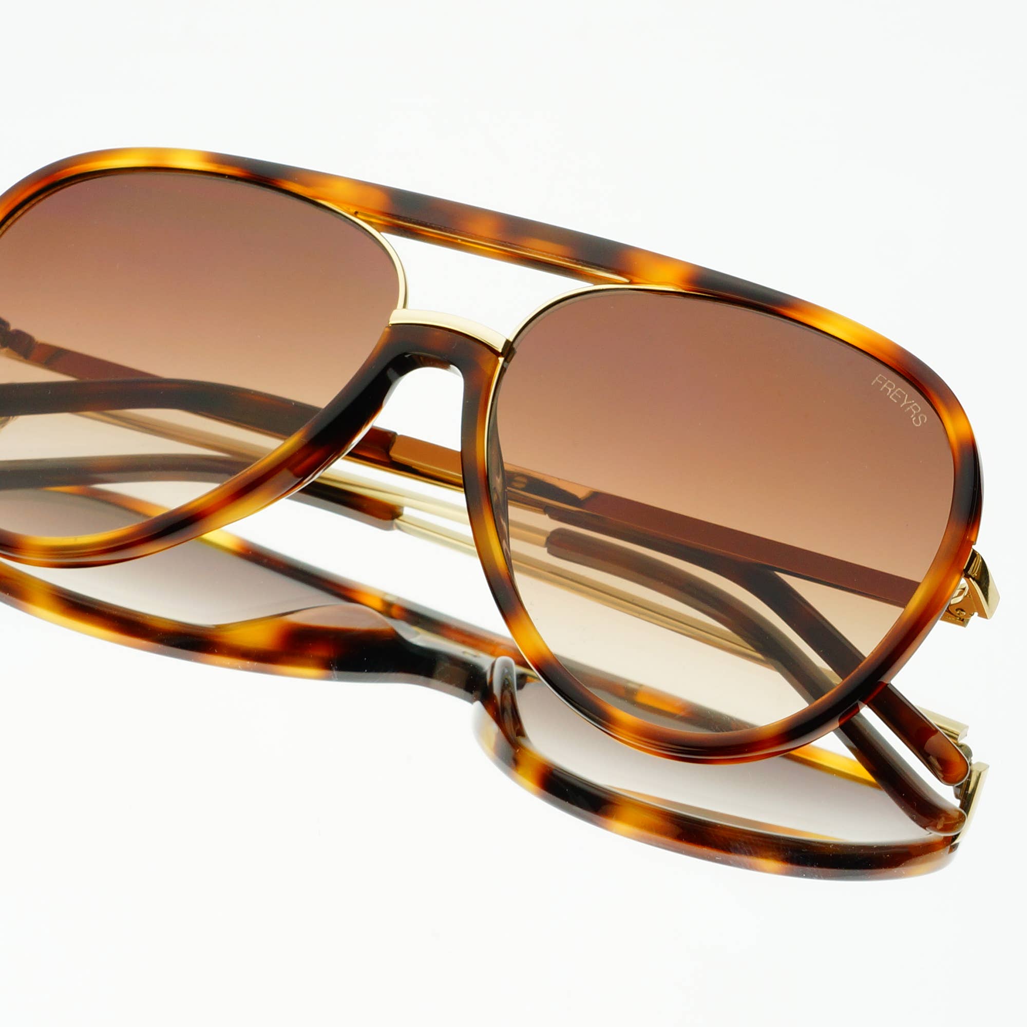 [Freyrs] Shay Unisex Aviator Sunglasses - The Pink Pineapple 850