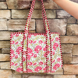 Garden Getaway Quilted Tote - The Pink Pineapple 850