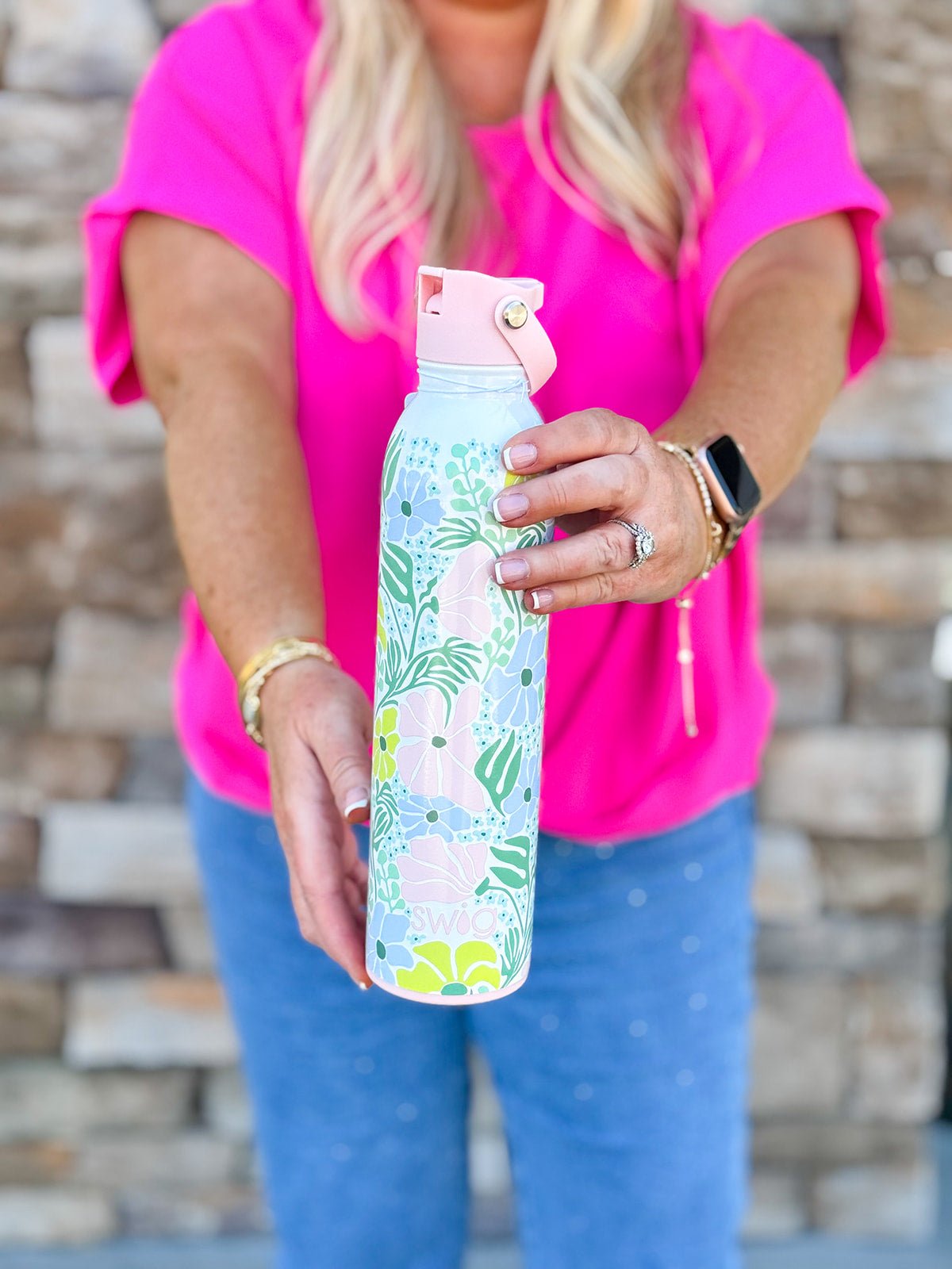 Garden Party Flip + Sip Bottle 26oz - The Pink Pineapple 850