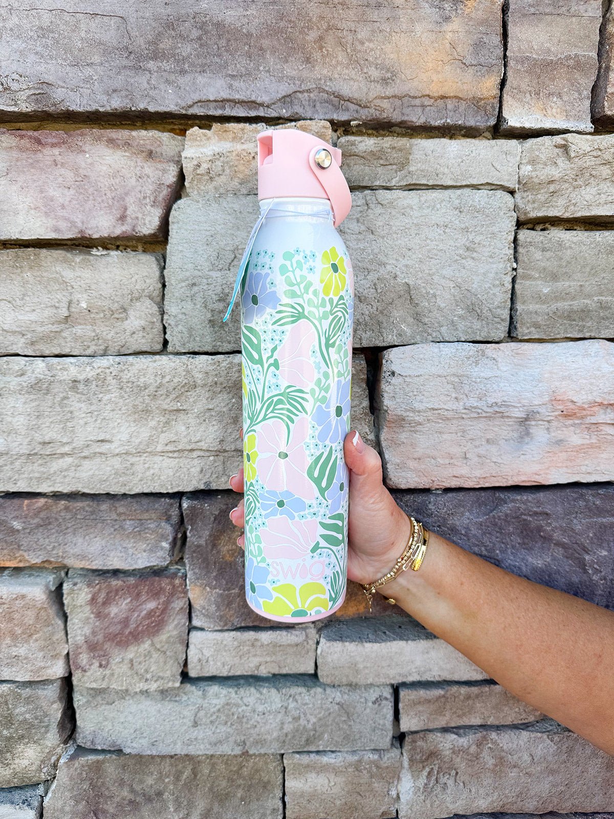 Garden Party Flip + Sip Bottle 26oz - The Pink Pineapple 850