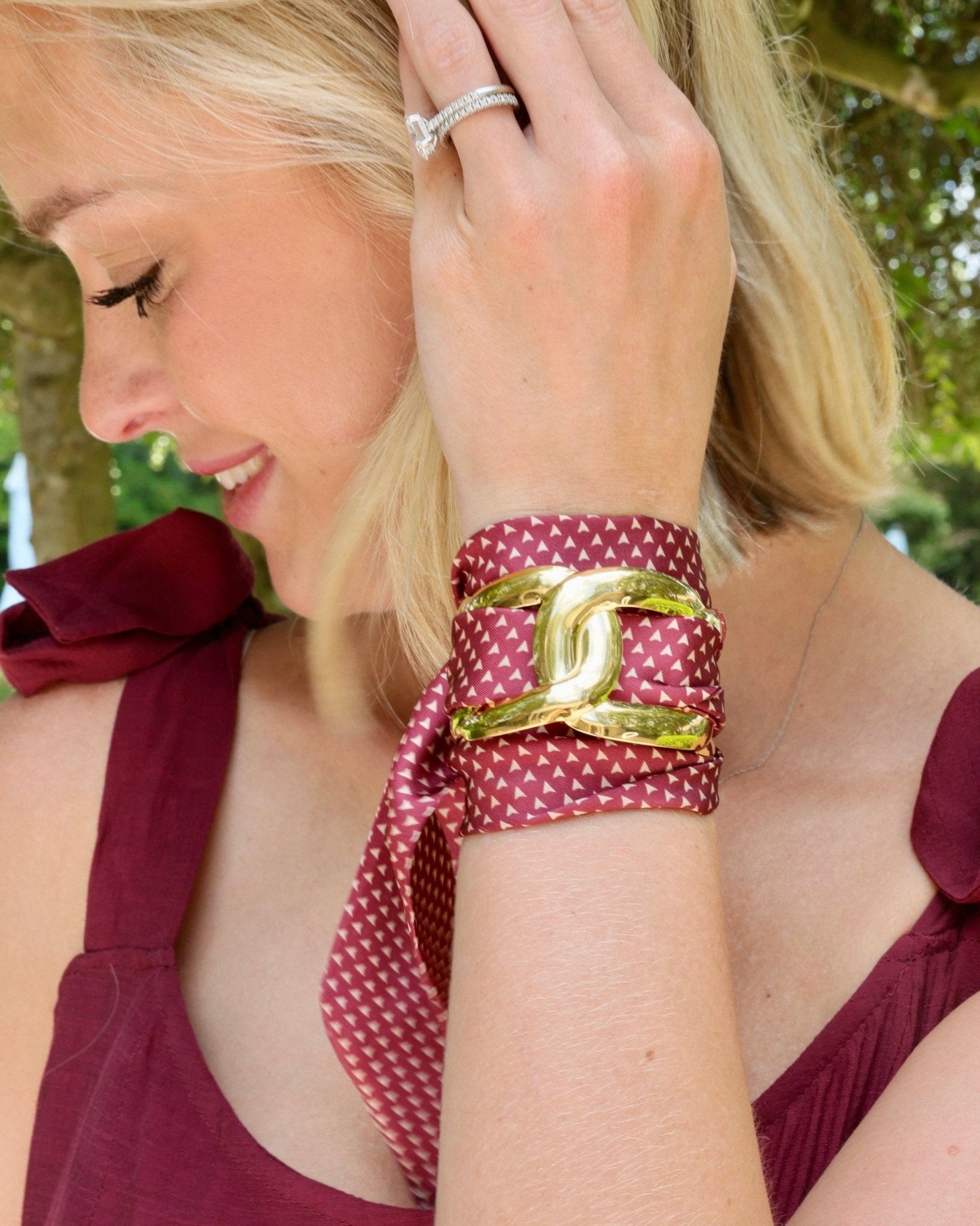 Garnet Gleam Scarf Bracelet - The Pink Pineapple 850