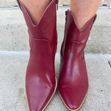 Garnet Glory Western Boots - The Pink Pineapple 850