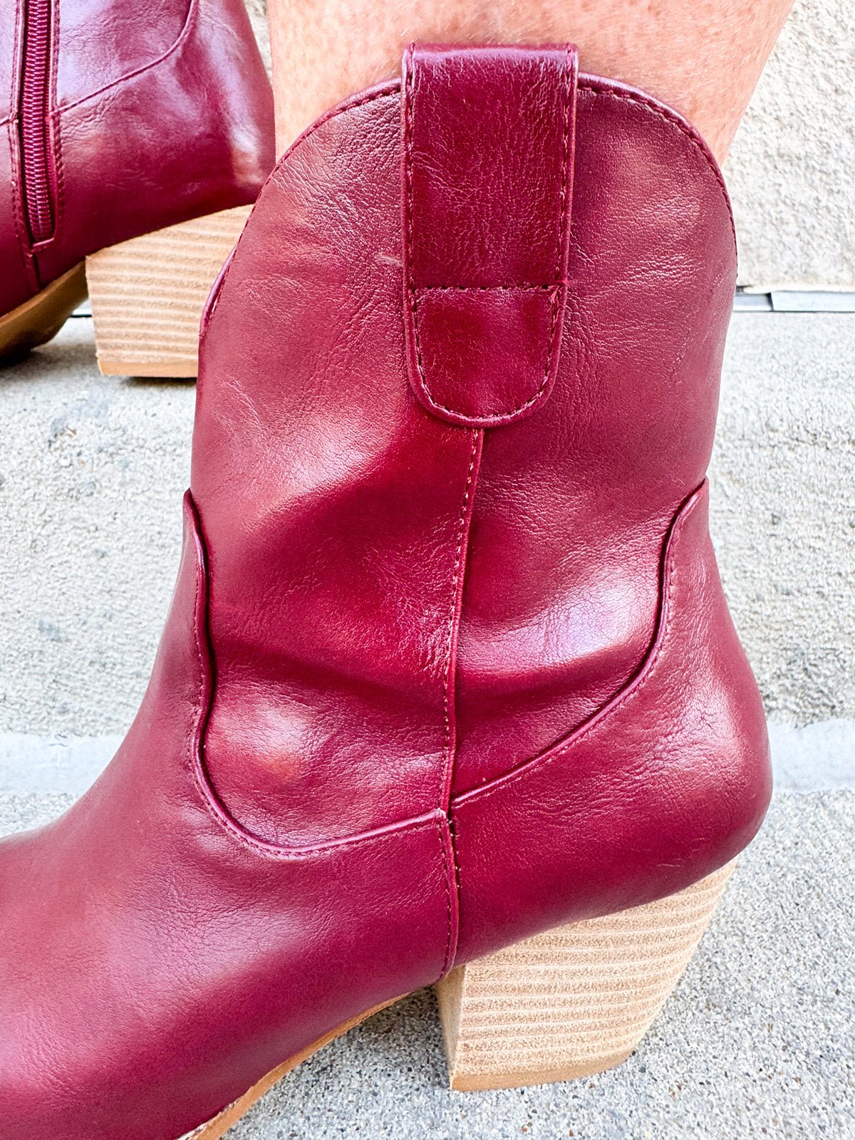 Garnet Glory Western Boots - The Pink Pineapple 850