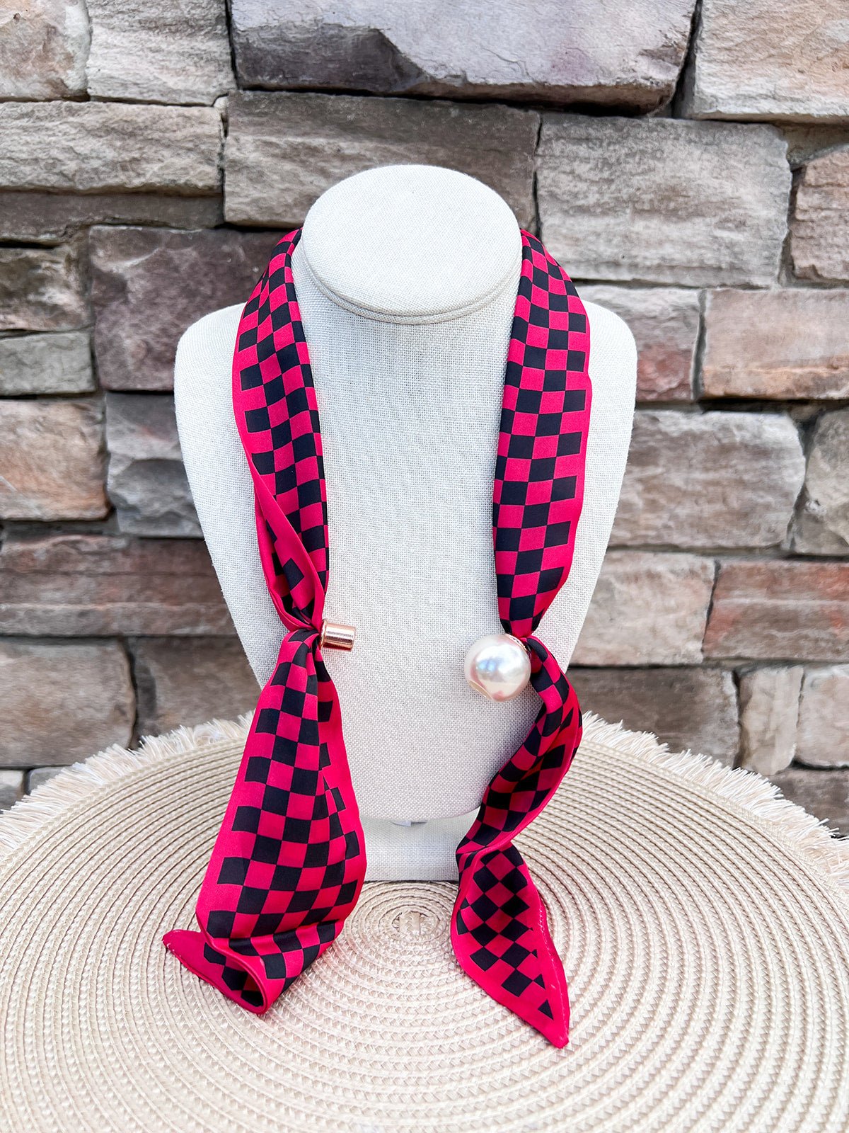 Georgia Bulldogs Magnetic Pearl Scarf Necklace - The Pink Pineapple 850