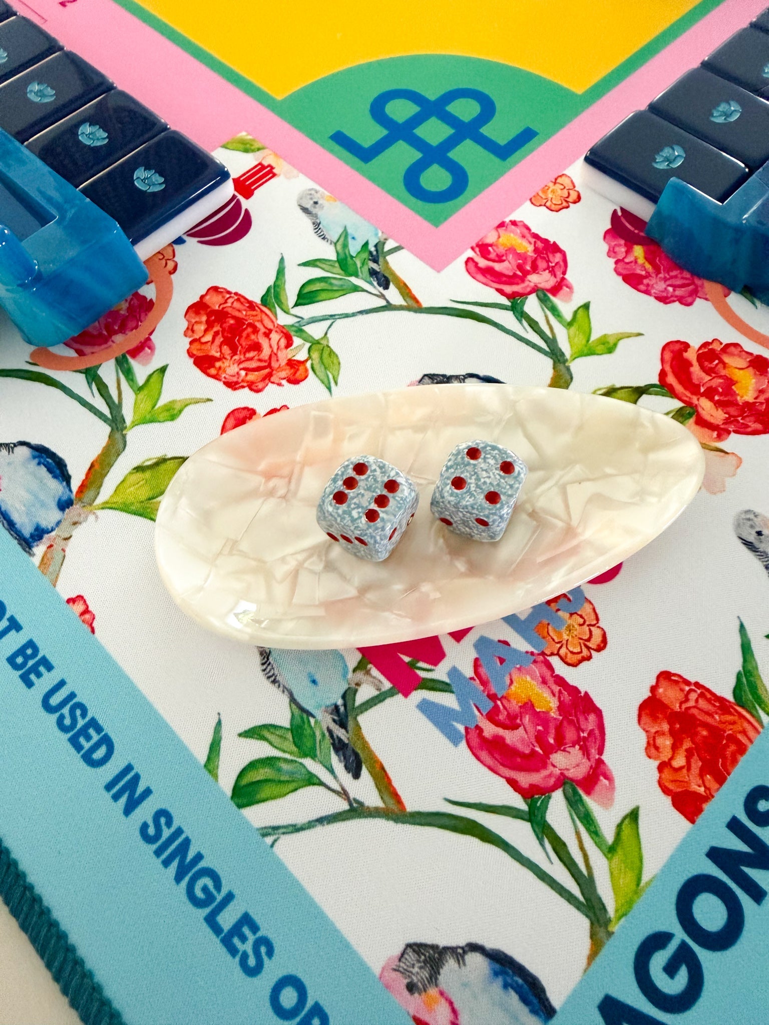 Gilded Americana Mahjong Dice - The Pink Pineapple 850