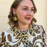 Gilded Edge Hammered Link Statement Necklace - The Pink Pineapple 850