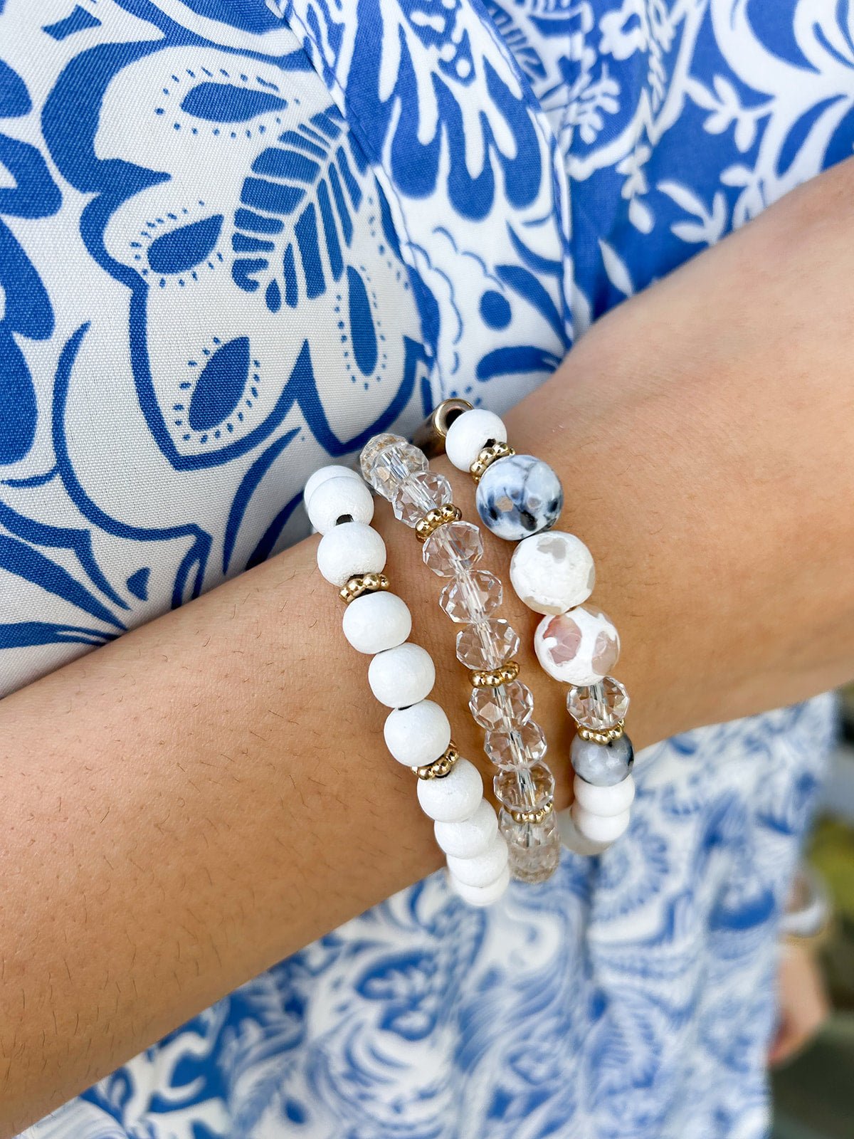 Gold Bar and White Stackable Bracelet Set - The Pink Pineapple 850