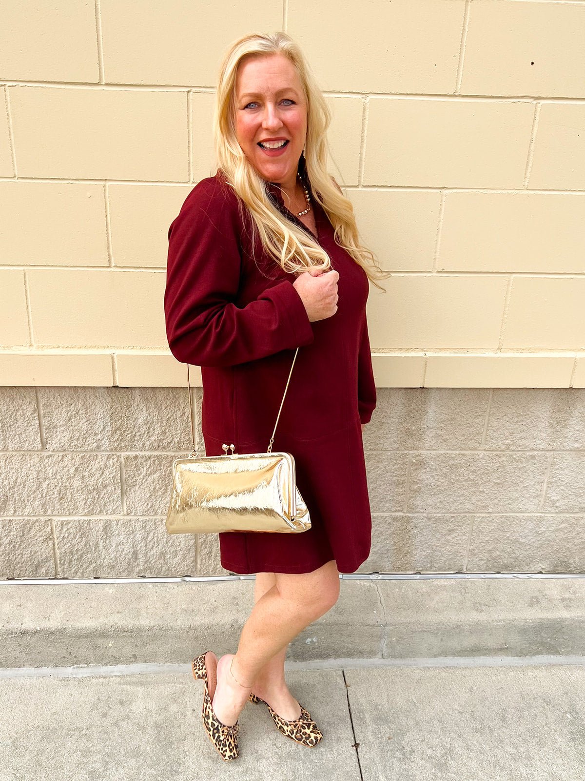 Gold Isabella Clutch - The Pink Pineapple 850