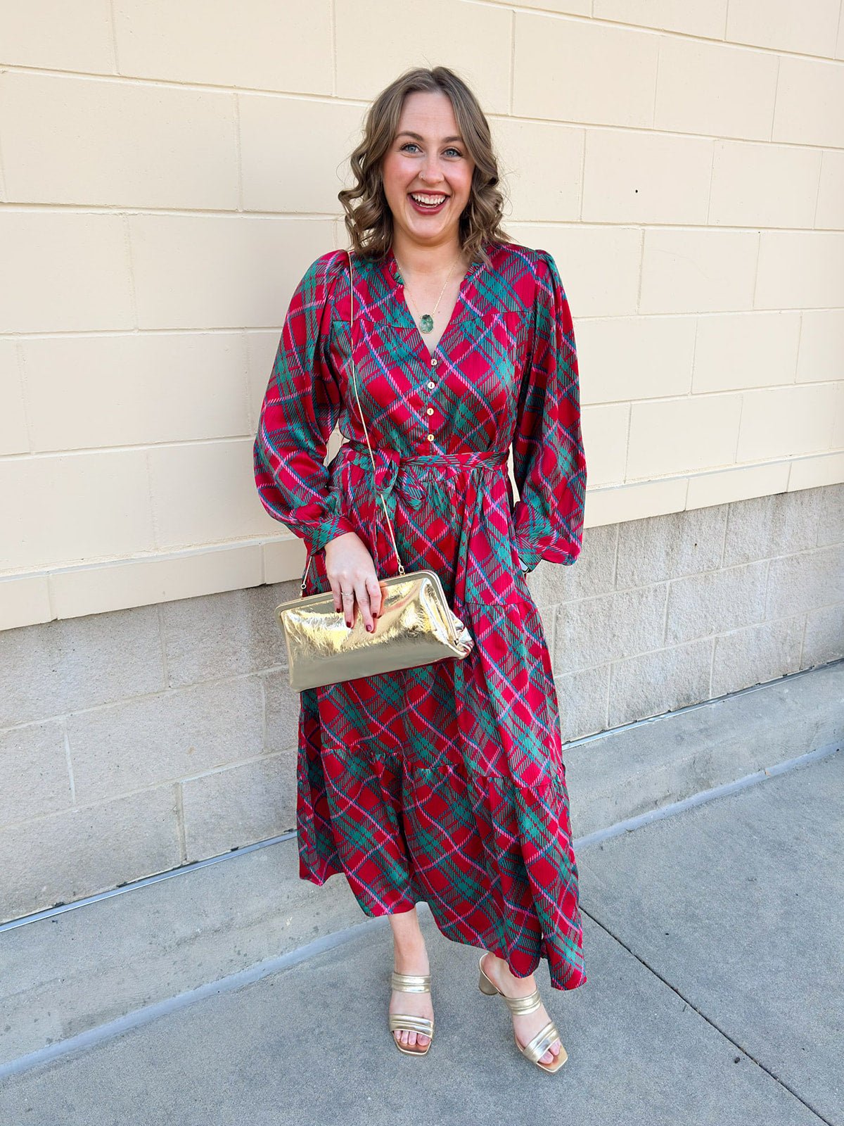 Gold Isabella Clutch - The Pink Pineapple 850