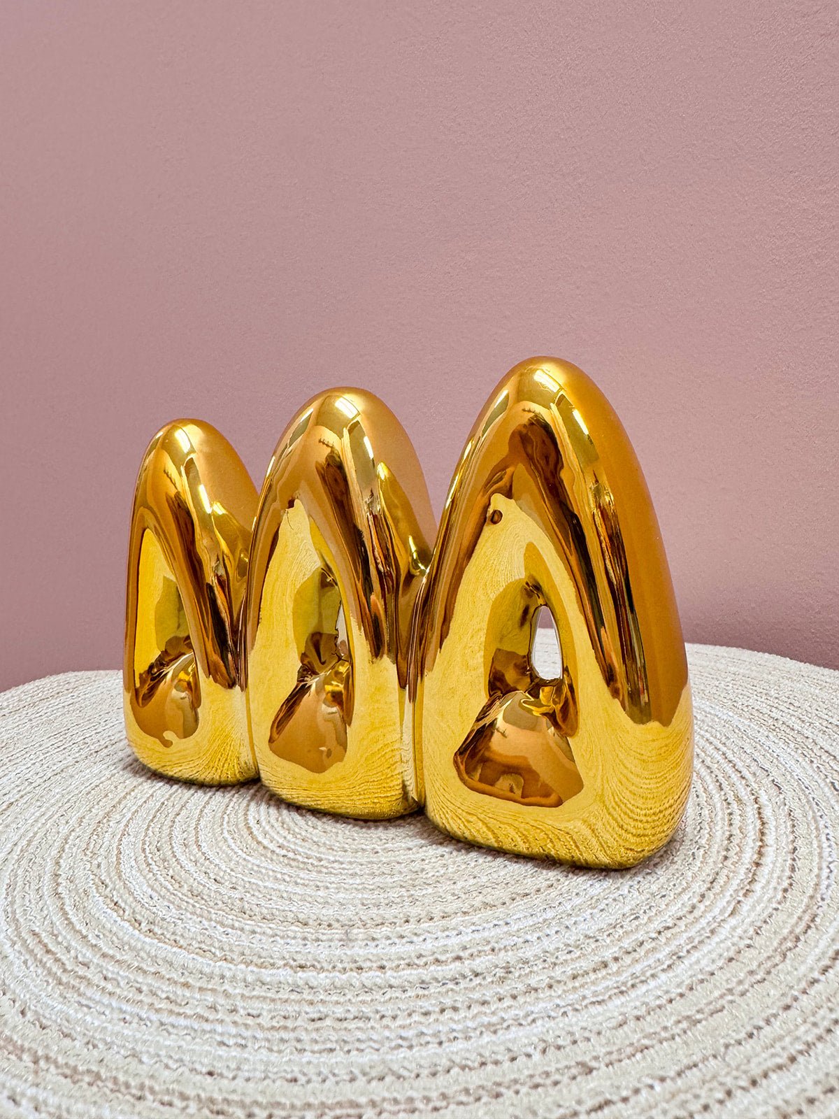 Gold Shelf Bubble Letters | Delta Delta Delta - The Pink Pineapple 850