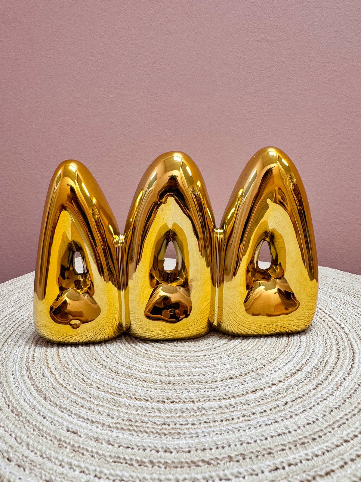 Gold Shelf Bubble Letters | Delta Delta Delta - The Pink Pineapple 850