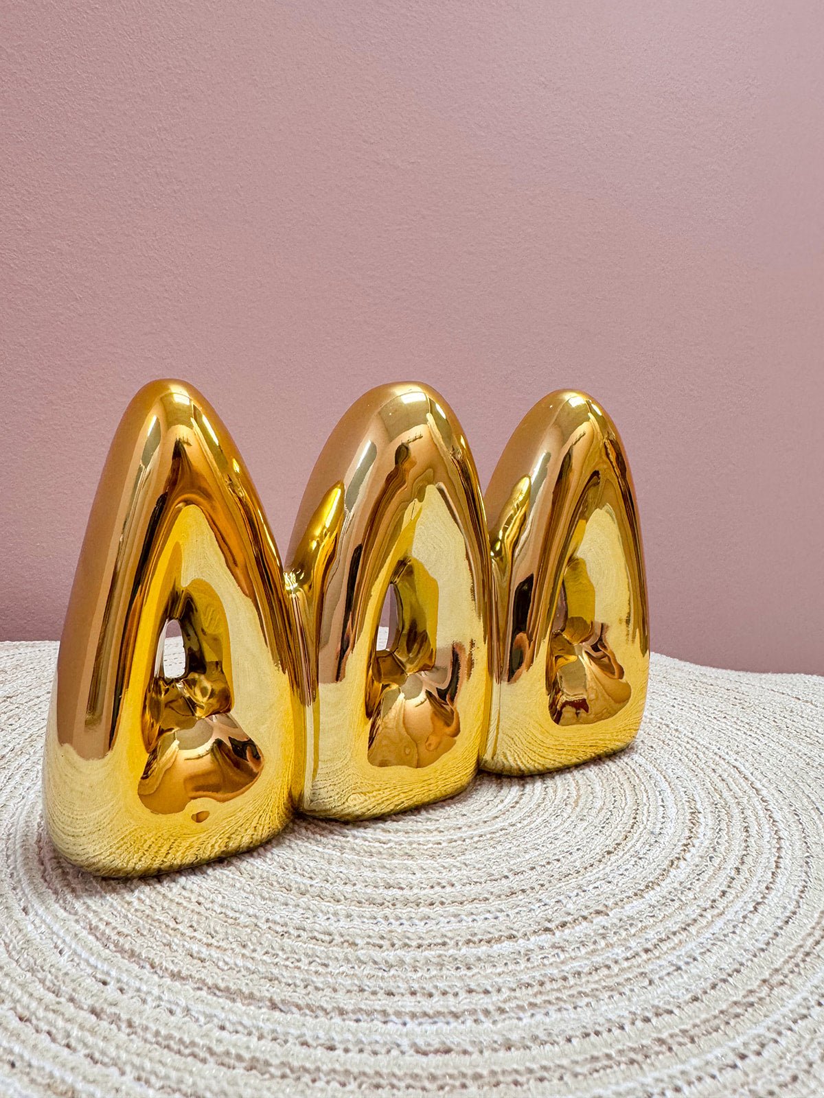 Gold Shelf Bubble Letters | Delta Delta Delta - The Pink Pineapple 850