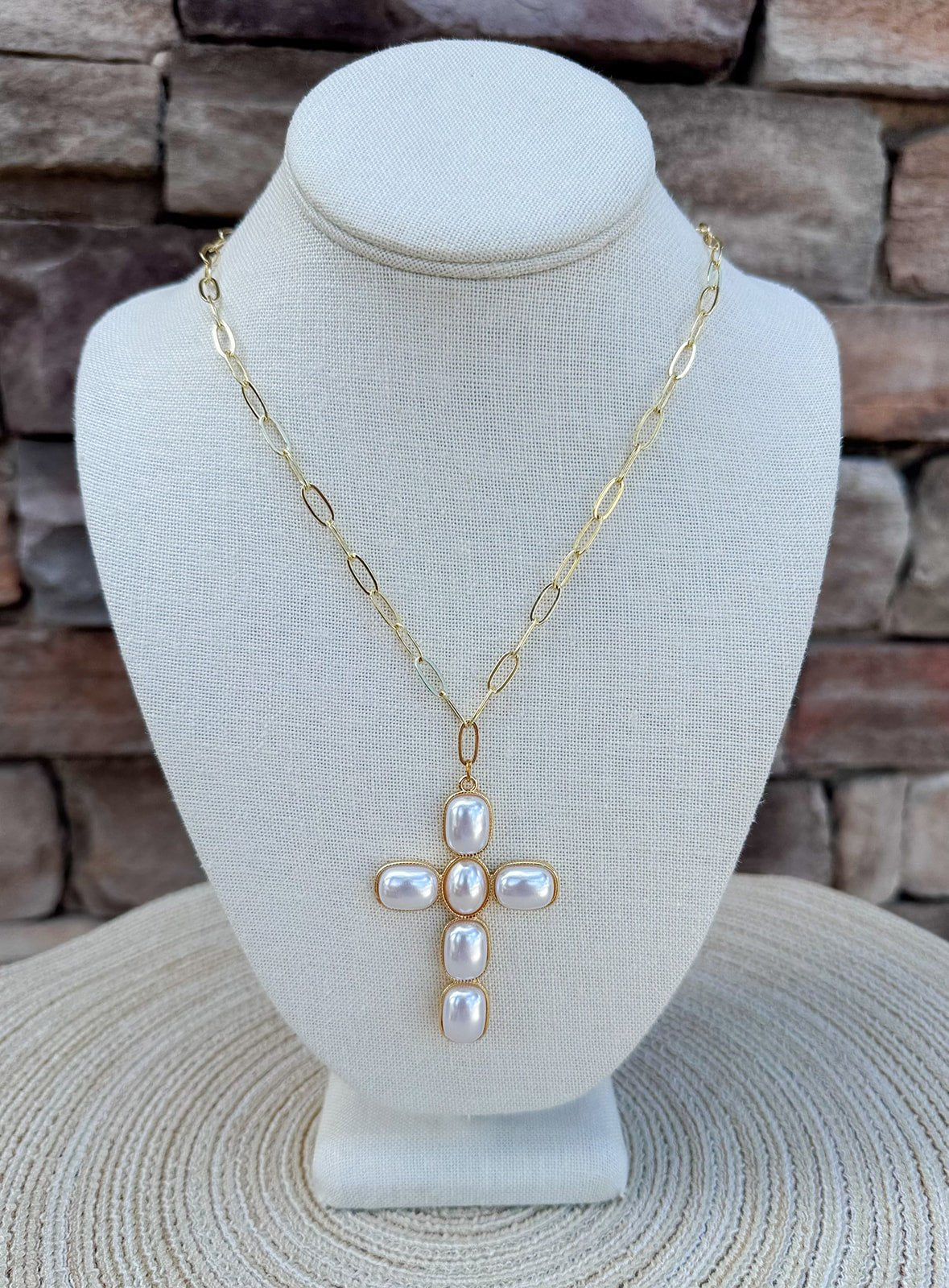 Golden Grace Necklace - The Pink Pineapple 850