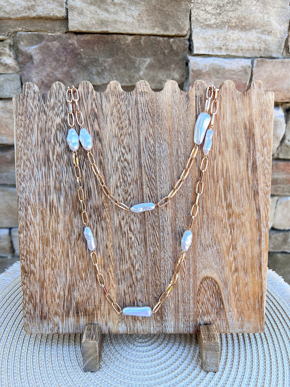 Golden Muse Oval Pearl Layered Necklace - The Pink Pineapple 850