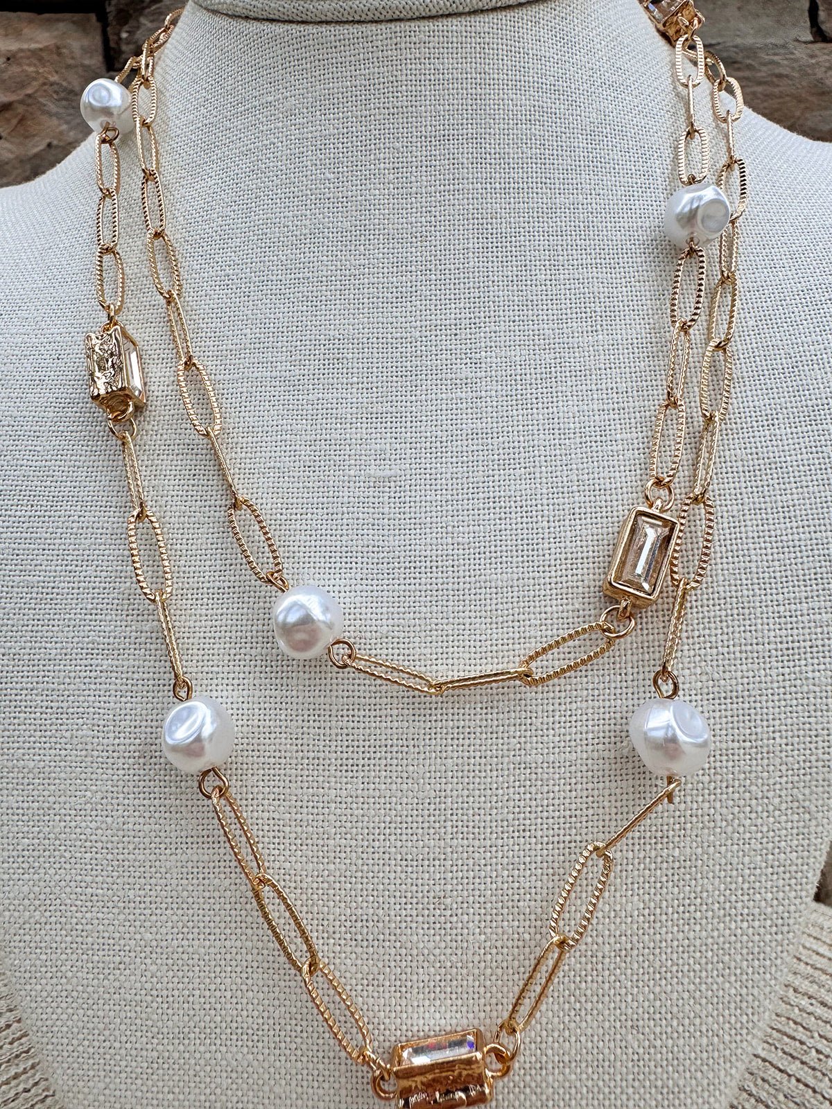 Golden Radiance Crystal & Pearl Oval Link Necklace - The Pink Pineapple 850