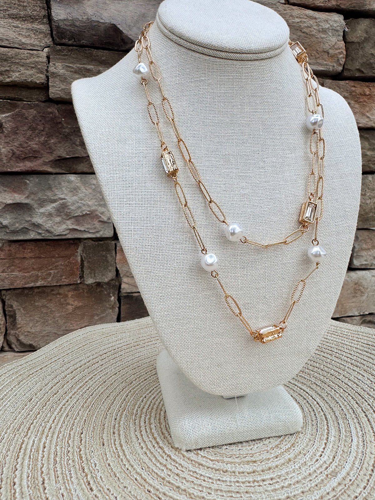 Golden Radiance Crystal & Pearl Oval Link Necklace - The Pink Pineapple 850