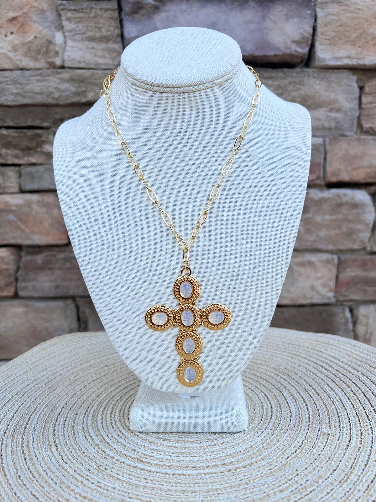 Golden Radiance Necklace - The Pink Pineapple 850