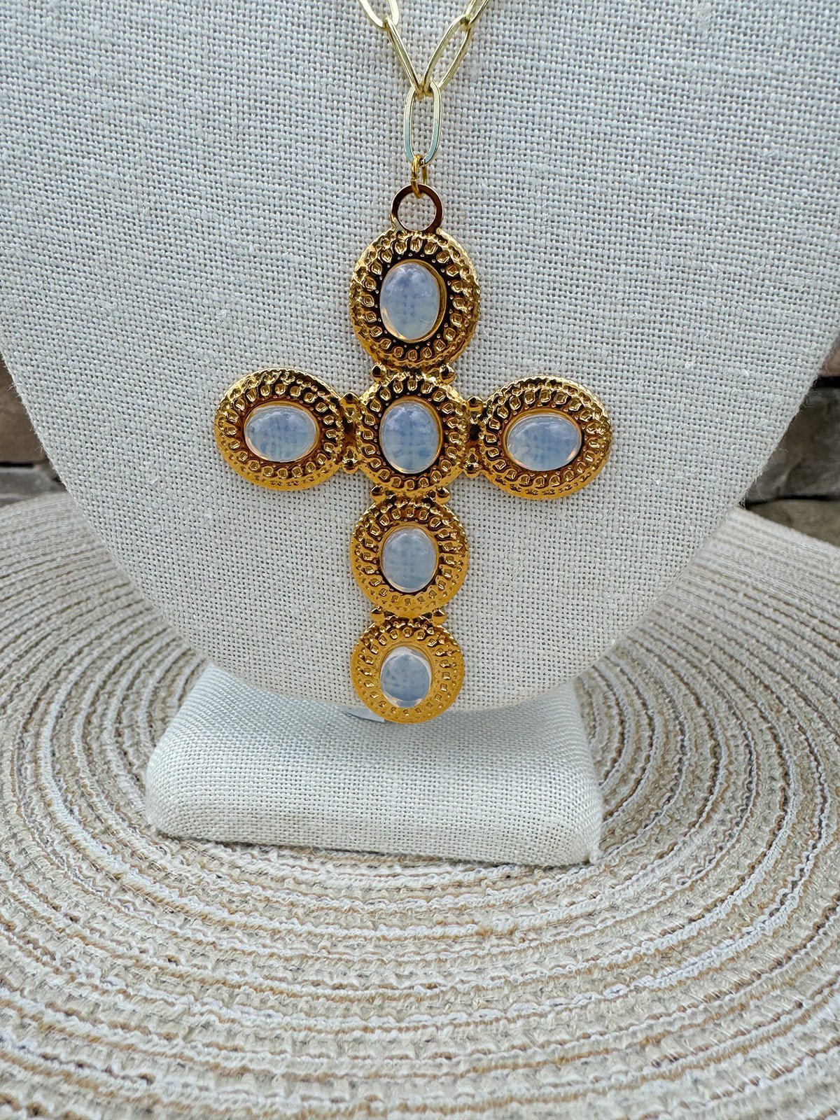 Golden Radiance Necklace - The Pink Pineapple 850