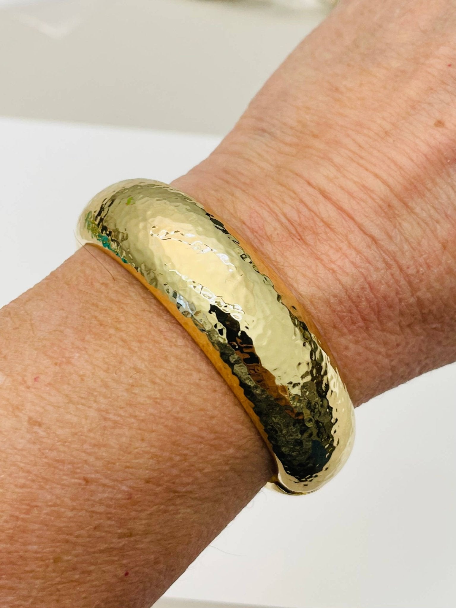 Hammered Gold Hinge Cuff Bracelet - The Pink Pineapple 850