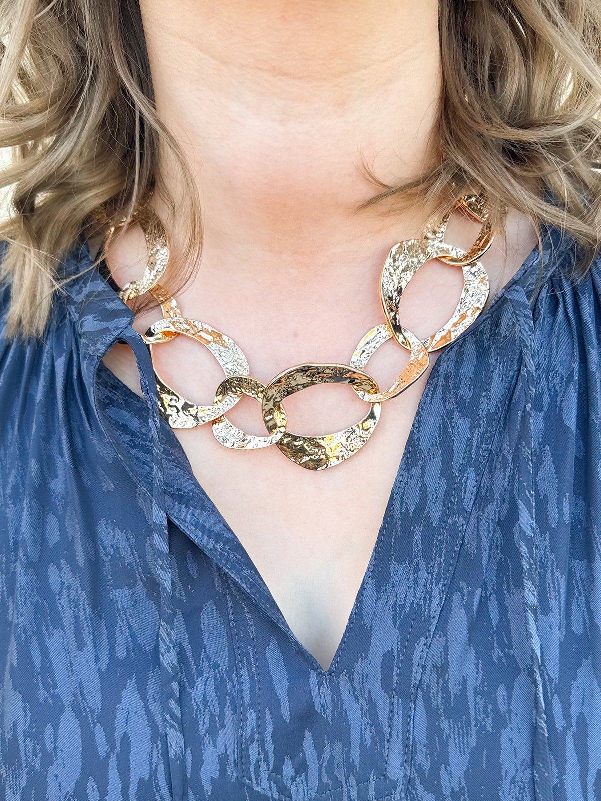 Hammered Metal Cat Eye Chain Necklace - The Pink Pineapple 850