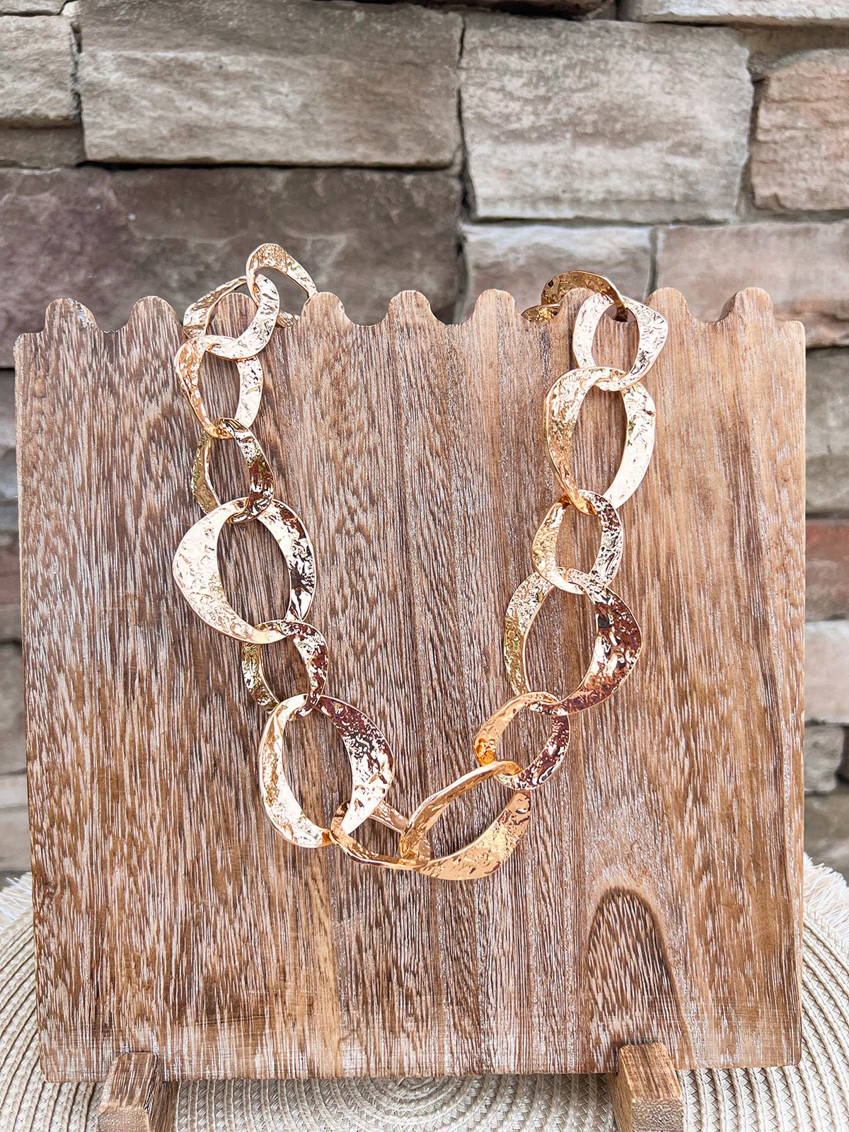 Hammered Metal Cat Eye Chain Necklace - The Pink Pineapple 850