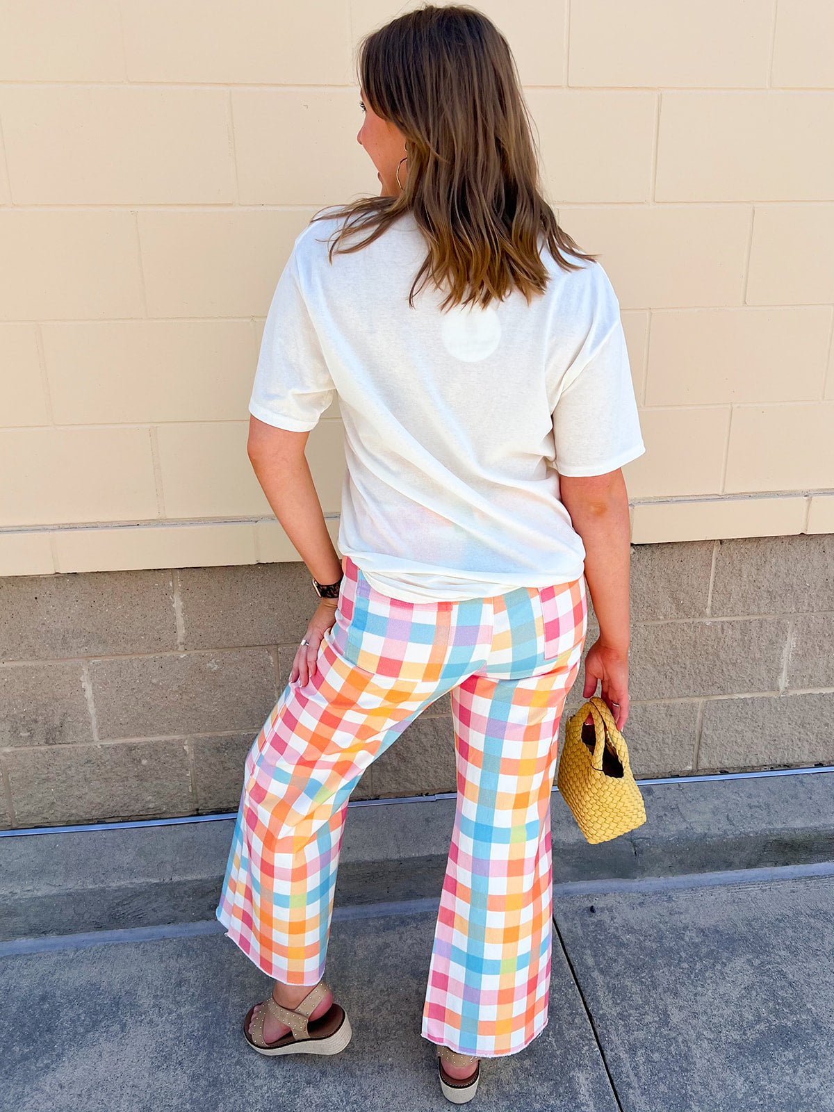 Happy Looks Good On You Graphic Tee - The Pink Pineapple 850