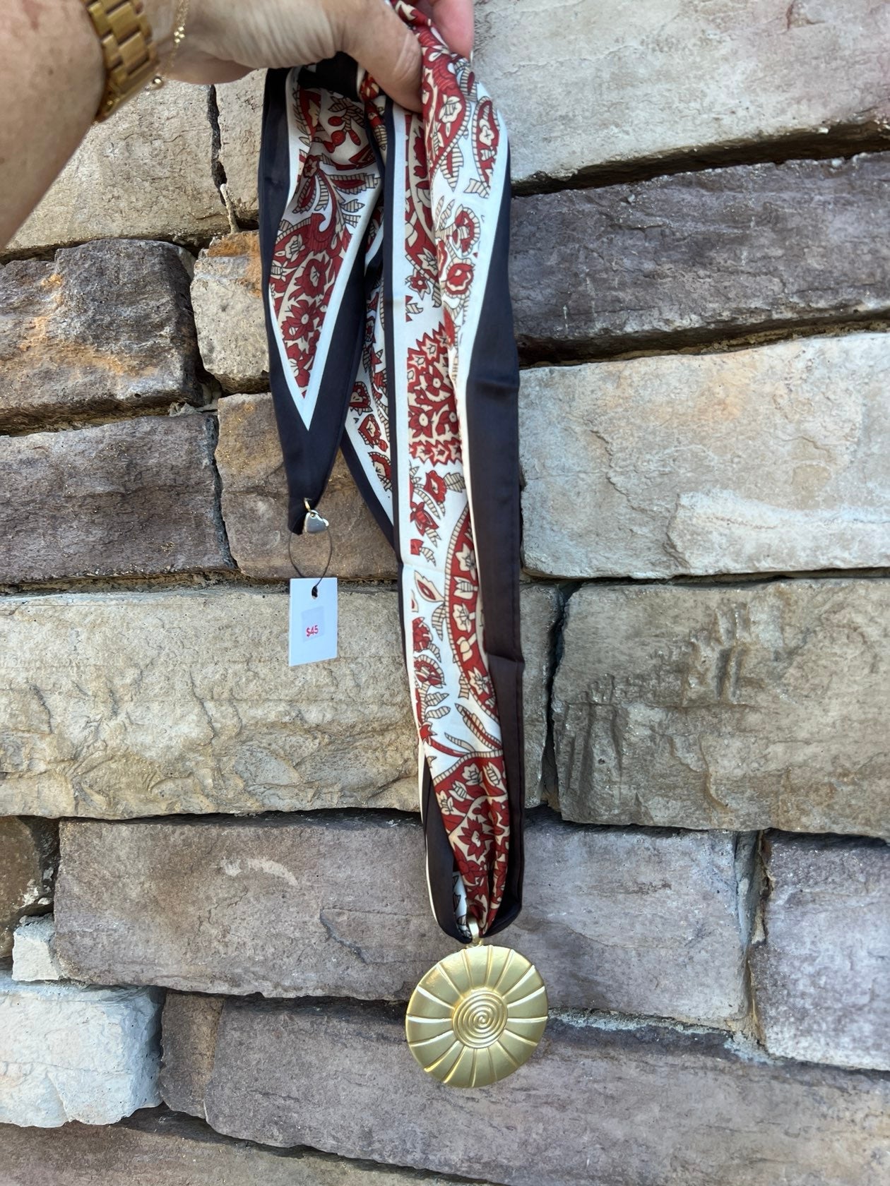 [Hart Designs] Aurora Medallion Scarf Necklace - The Pink Pineapple 850