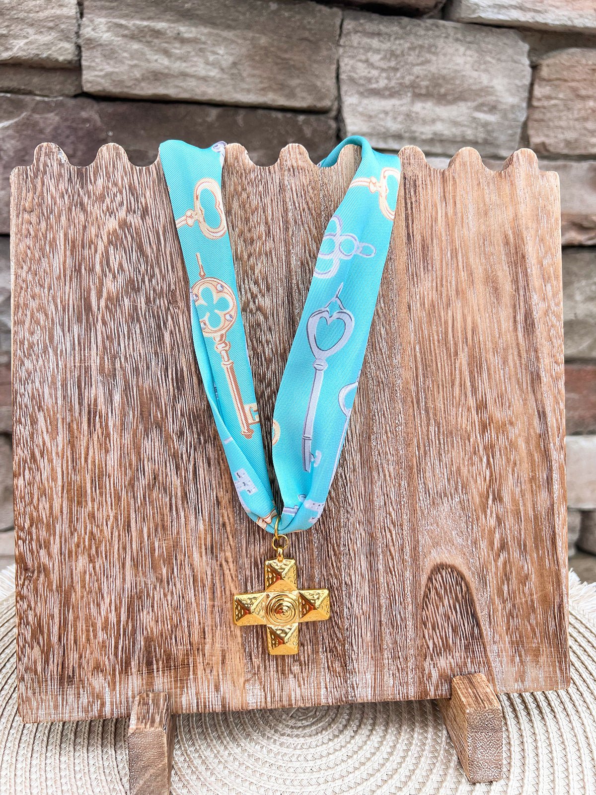 [Hart Designs] Key to Grace Scarf Necklace - The Pink Pineapple 850