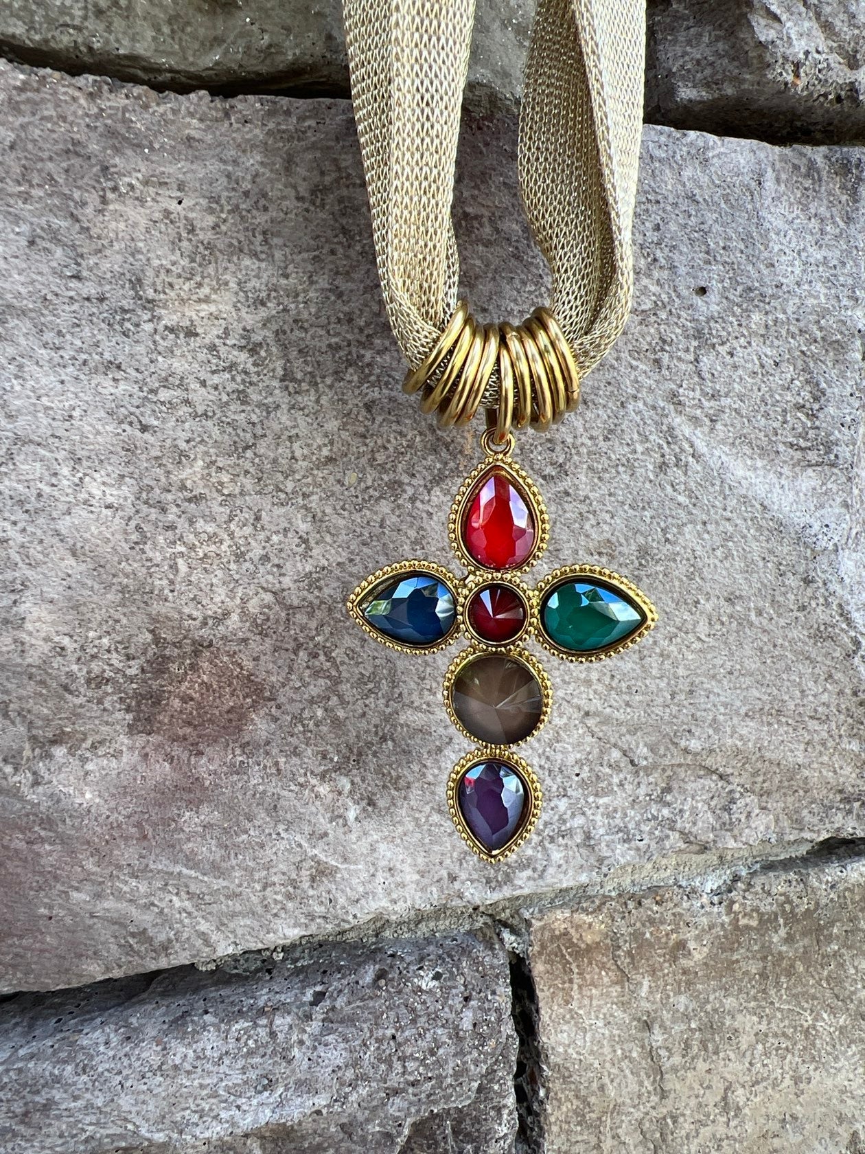 [Hart Designs] The Gilded Faith Scarf Necklace - The Pink Pineapple 850