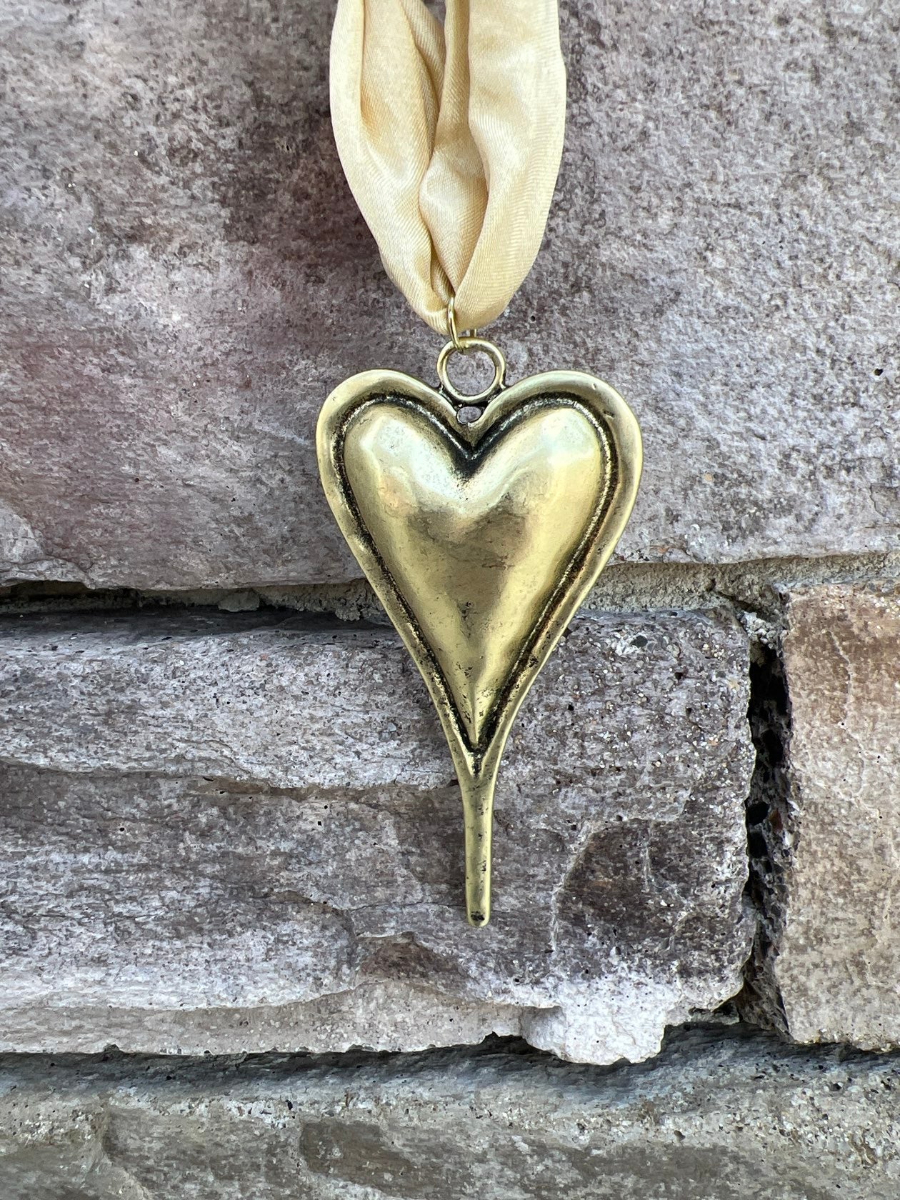 [Hart Designs] The Grace & Glow Scarf Necklace - The Pink Pineapple 850