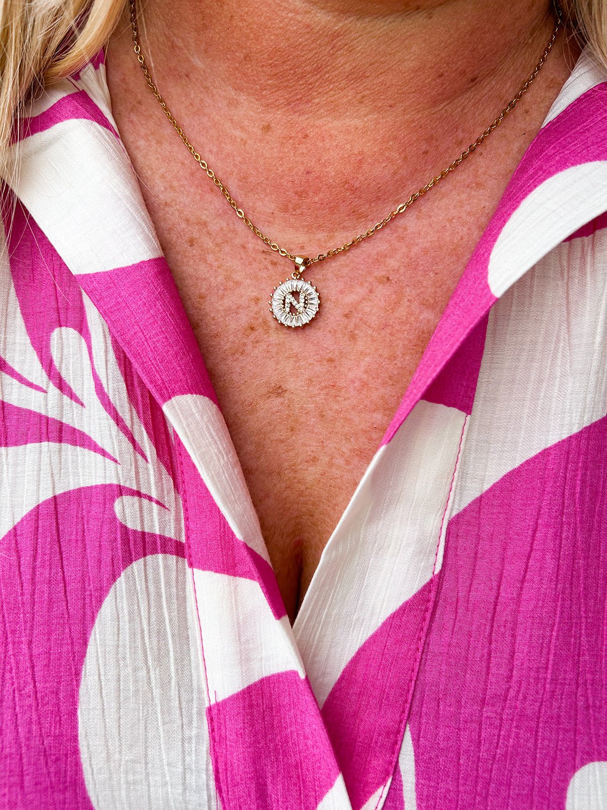 Hayden Initial Pendant Necklace - The Pink Pineapple 850