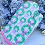 Holiday Wreath Oven Mitt - The Pink Pineapple 850