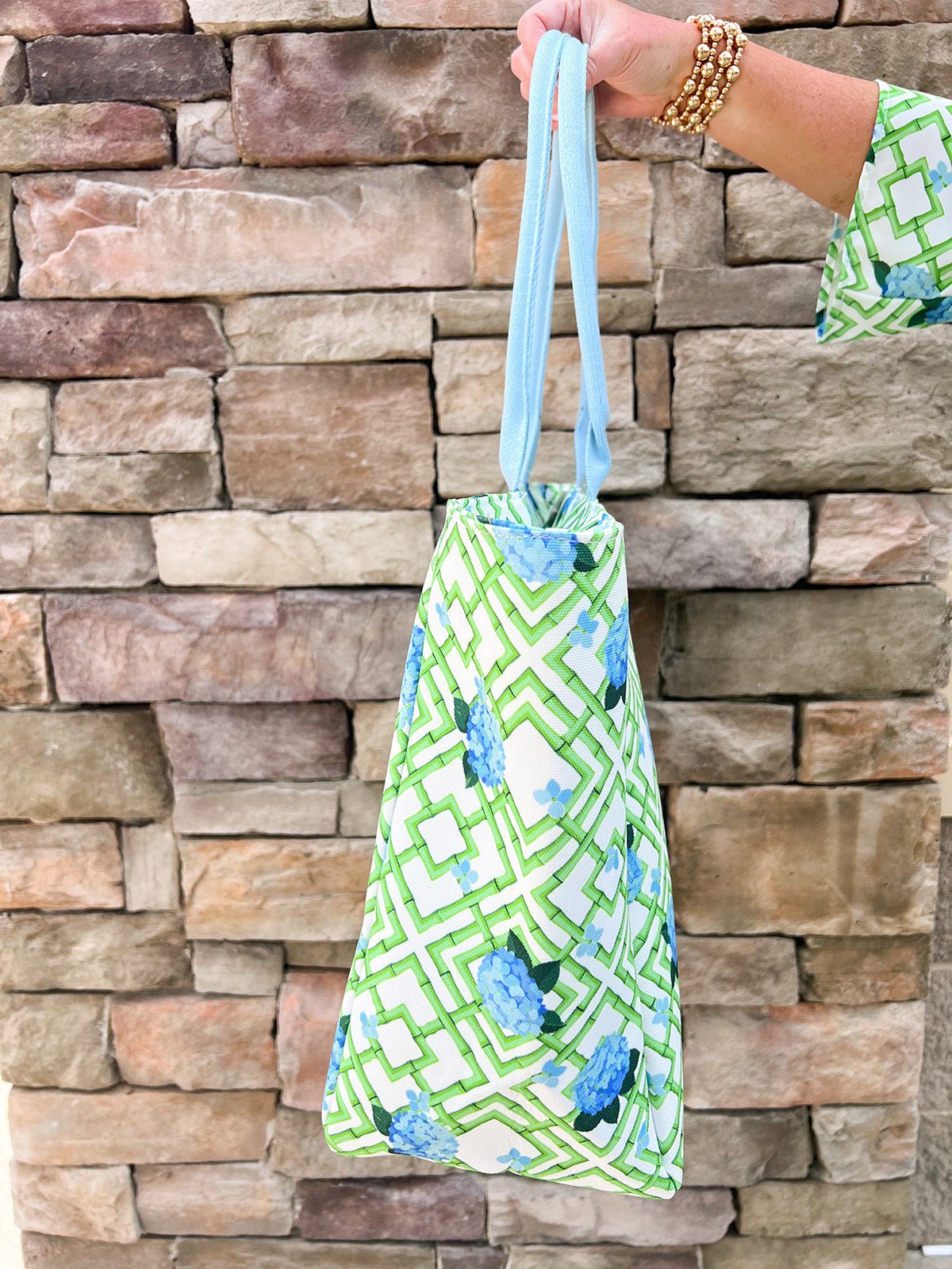 Hydrangea Escape Floral Tote Bag - The Pink Pineapple 850