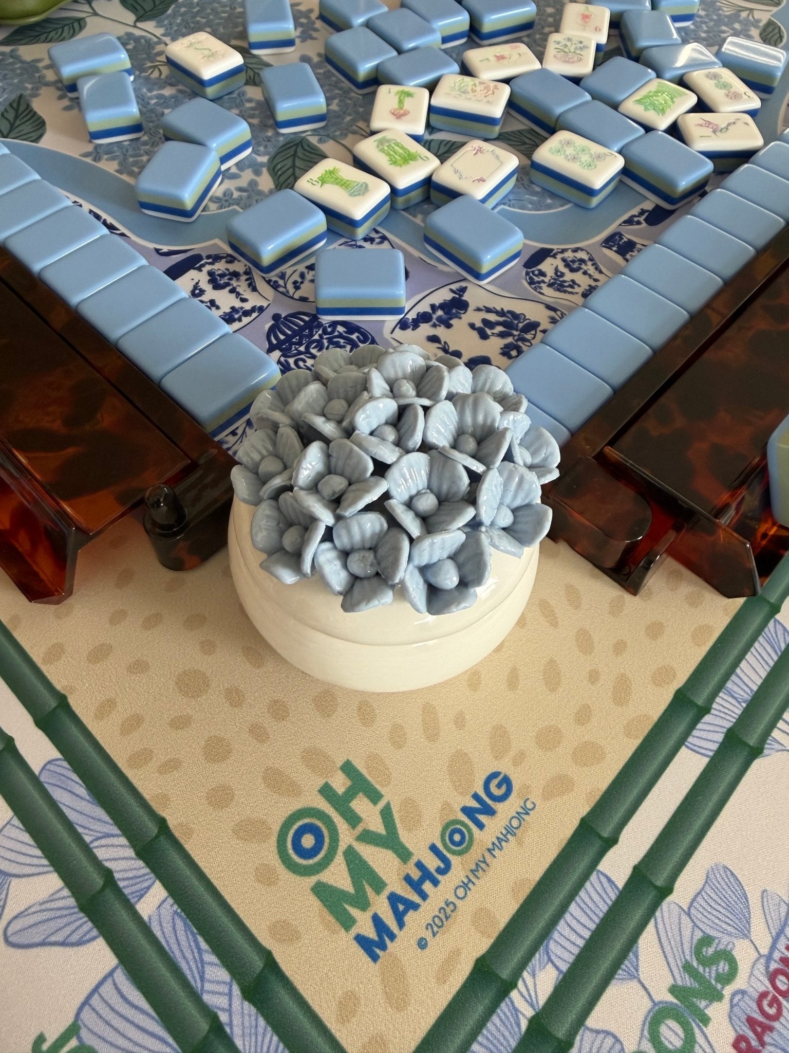 Hydrangea Porcelain Trinket Dice Box in Blue - The Pink Pineapple 850