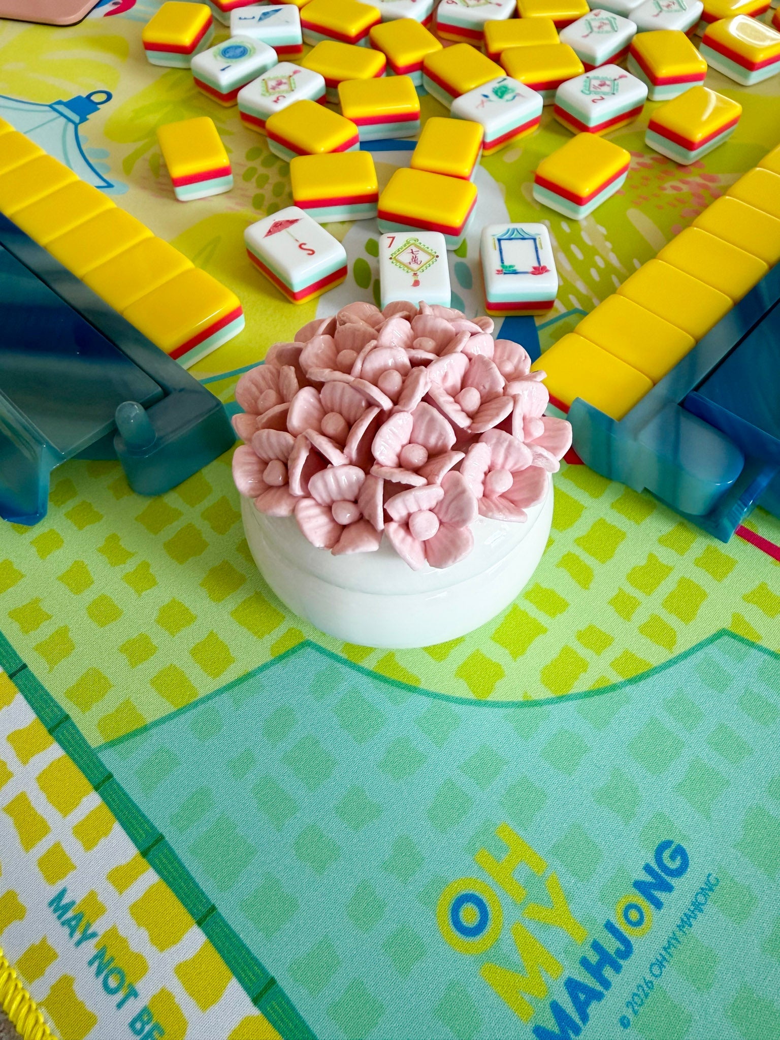Hydrangea Porcelain Trinket Dice Box in Pink - The Pink Pineapple 850