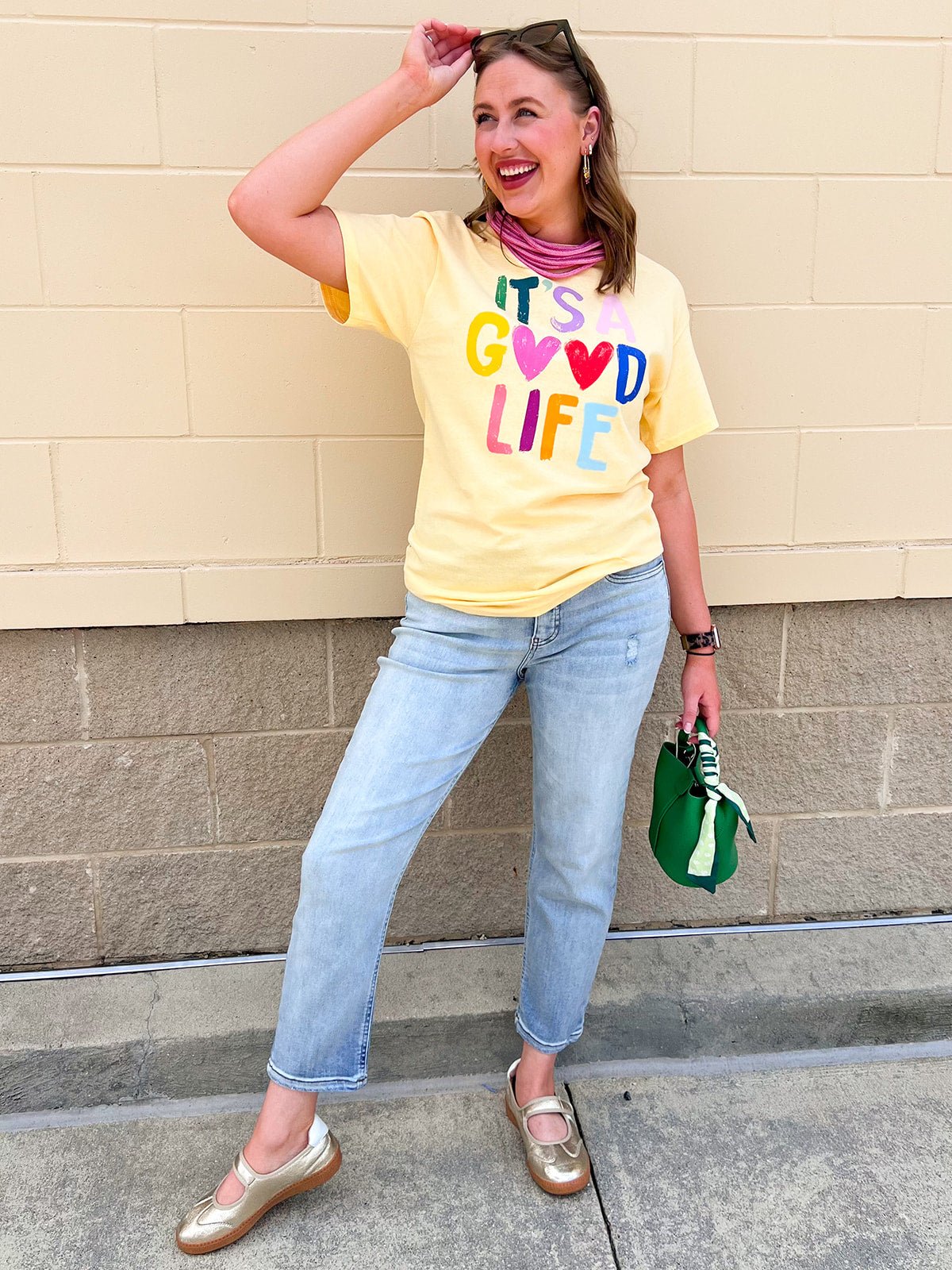 It’s A Good Life Graphic Tee - The Pink Pineapple 850