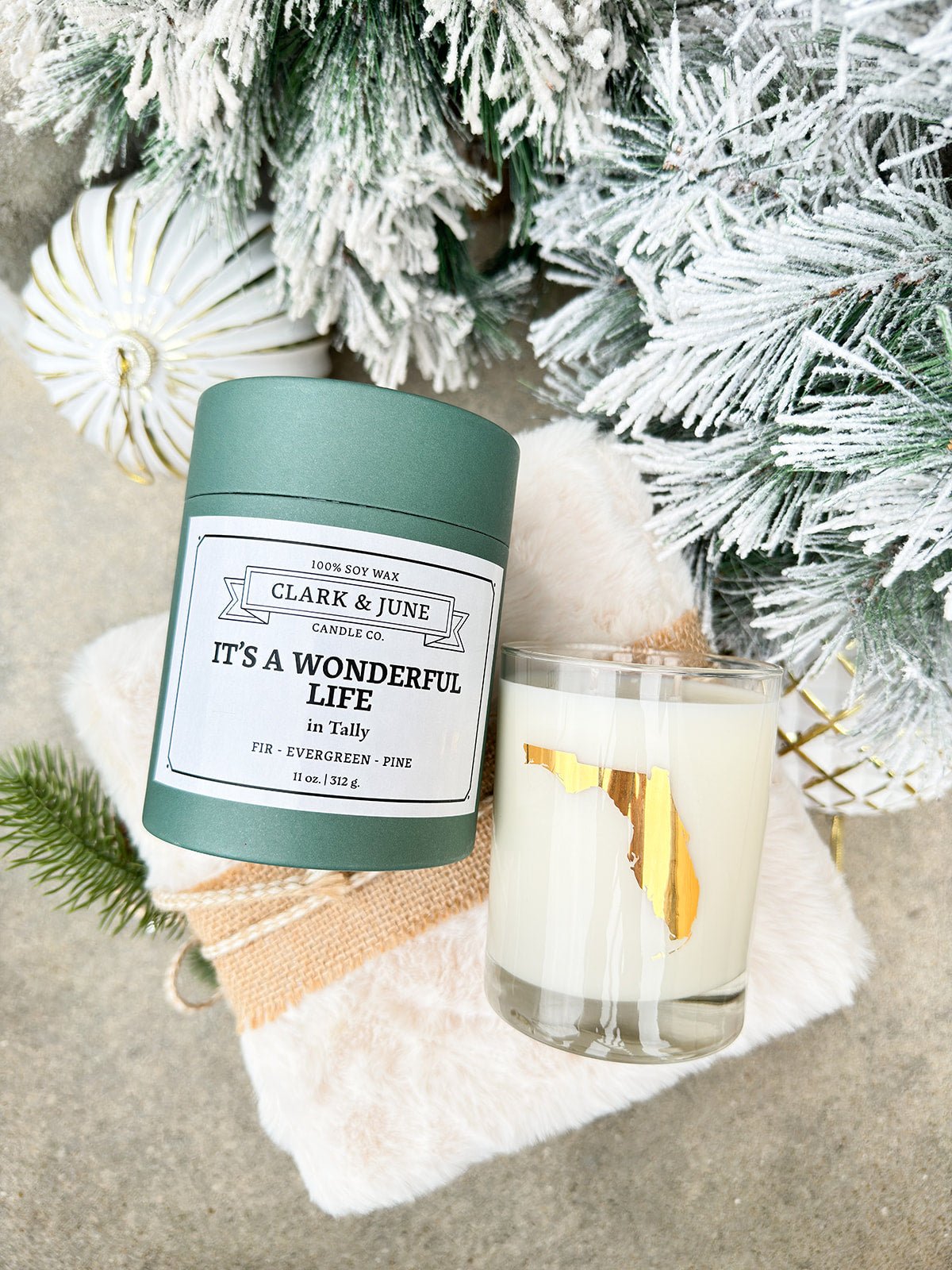 It's A Wonderful Life Candle - The Pink Pineapple 850