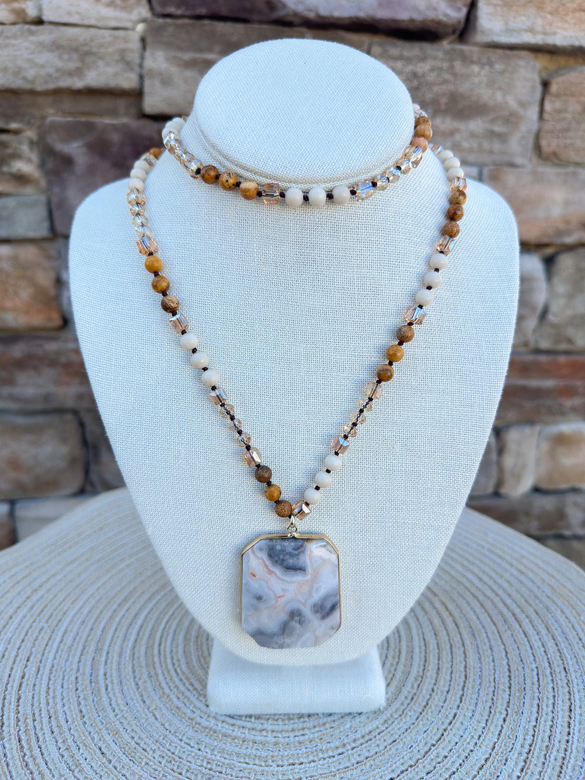 Jenna Natural Stone Necklace in Tan - The Pink Pineapple 850