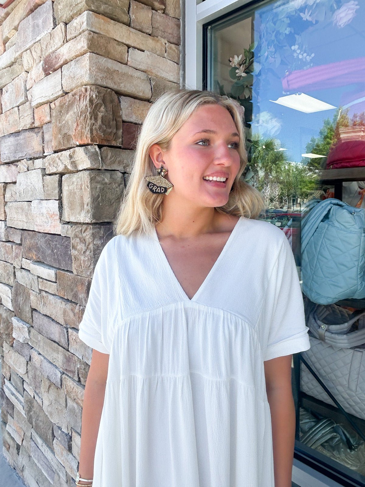 Jeweled Graduation Cap Beaded Drop Earrings - The Pink Pineapple 850