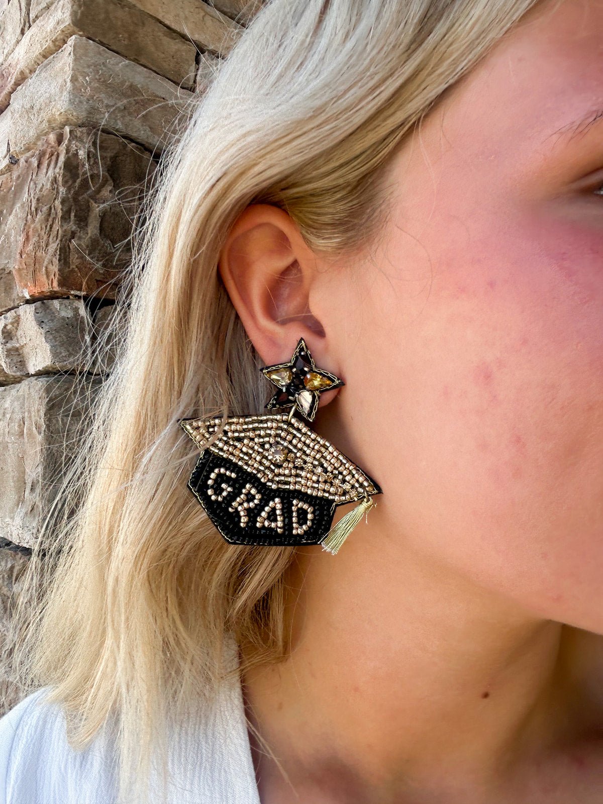 Jeweled Graduation Cap Beaded Drop Earrings - The Pink Pineapple 850