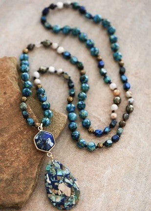 Joy Stone Necklace in Blue - The Pink Pineapple 850