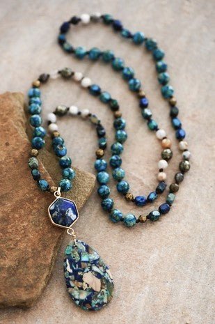 Joy Stone Necklace in Blue - The Pink Pineapple 850