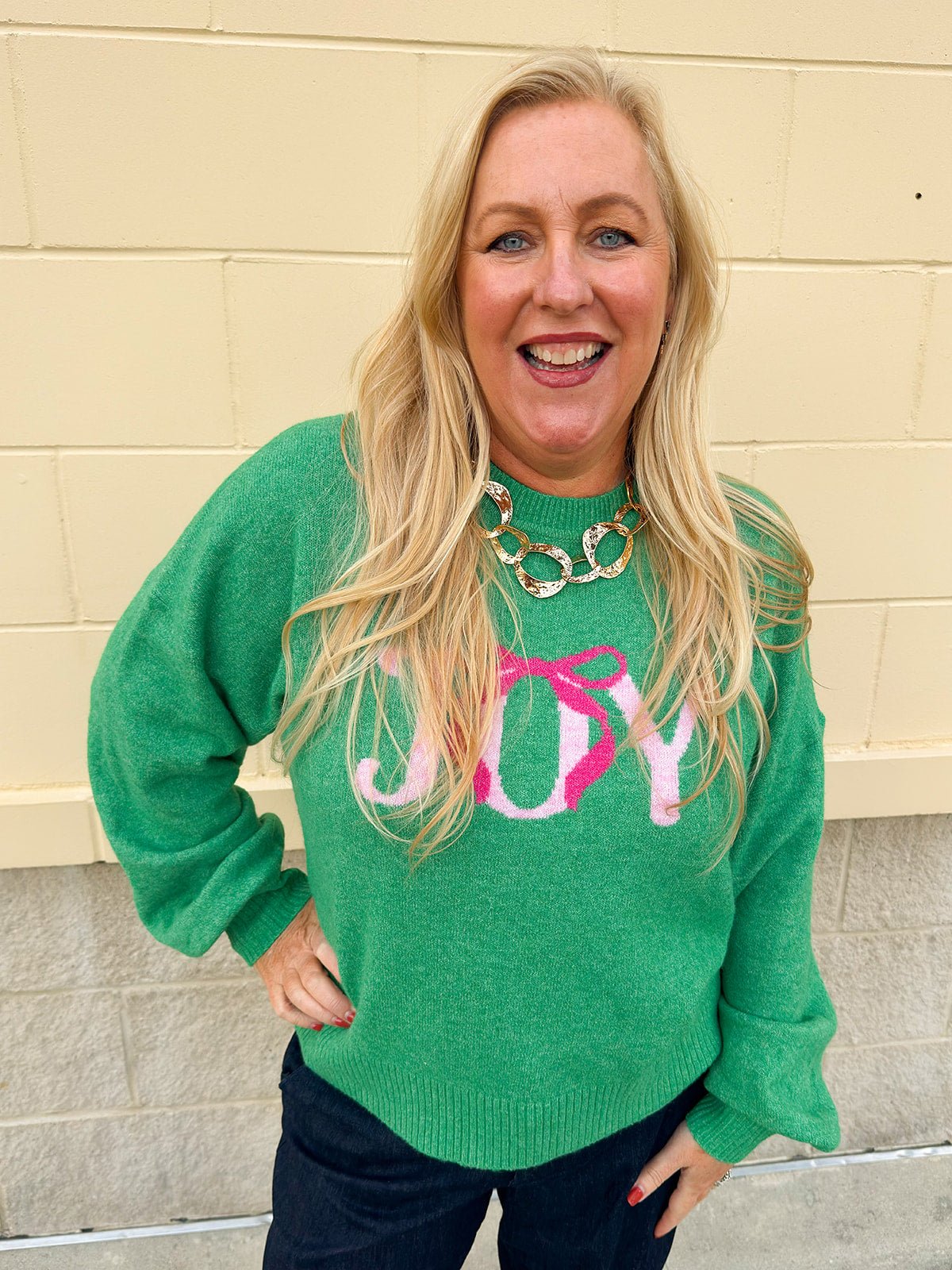 Joyful Bow Holiday Sweatshirt - The Pink Pineapple 850